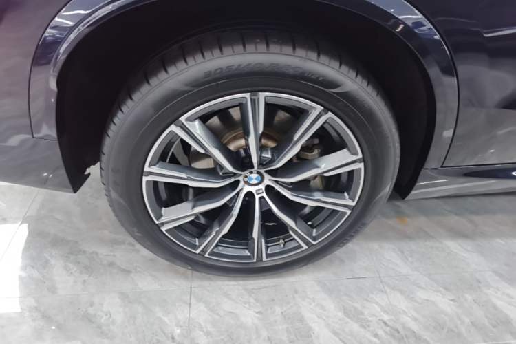 Used BMW X5 2022 Restyled xDrive 30Li Luxury Version M Sport Package
