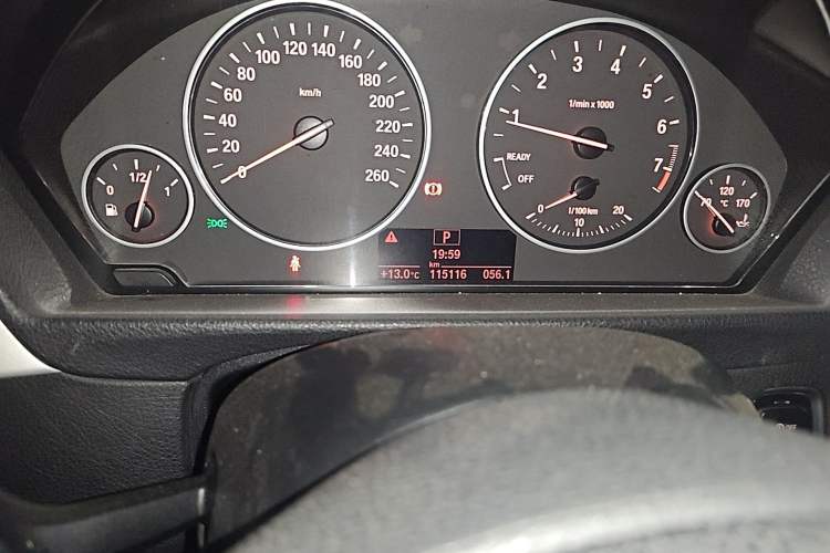 Used BMW 3 Series 2015 316Li Fashion Model
