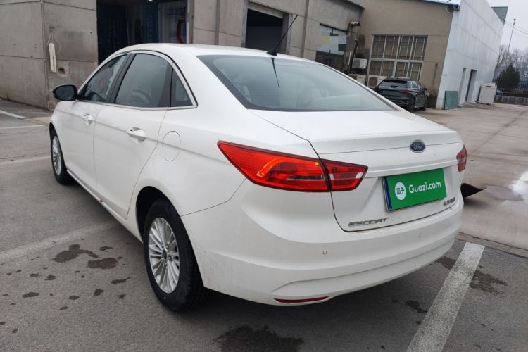 Used Ford Escort 2015 1.5L Manual Comfort Model
