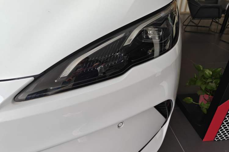 Used BYD Seal 05 DM-i 2025 DM-i Intelligent Drive 120KM Flagship Model Left Front Headlight