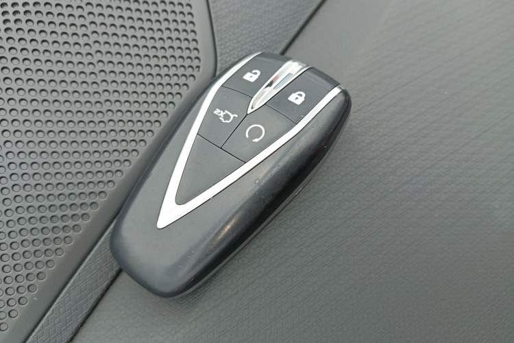 Used CHANGAN UNI-V iDD 2023 ZhiDian iDD 1.5T 113km Smart & Fun Version Interior 1