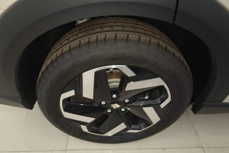 Used Baojun Yunhai 2026 Model 500km Pure Electric Standard Edition