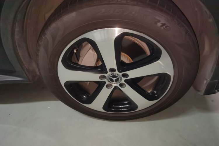 Used Mercedes-Benz GLC 2019 Facelift GLC 260 L 4MATIC Luxury Model
