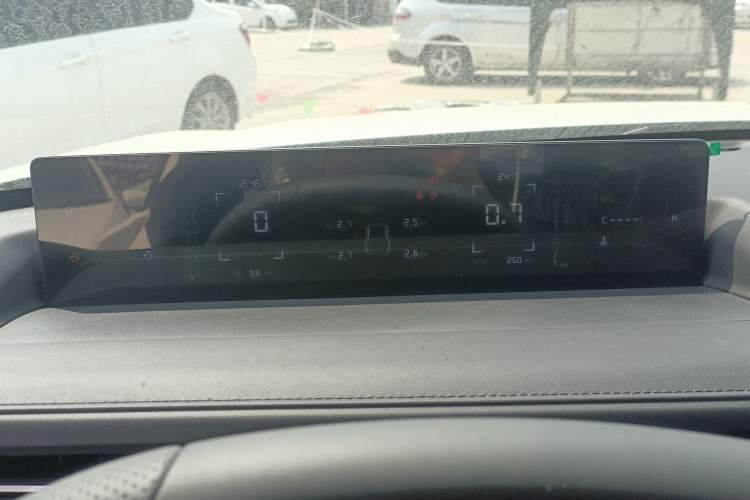 Used CHANGAN Eado 2025 Blue Whale 1.5T 500Bar Prestige Model
