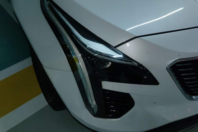 Used Cadillac XT4 2018 28T Two-Wheel Drive Leading Version