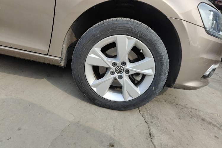 Used Volkswagen Bora 2015 Value Edition 1.6L Automatic Comfort Version