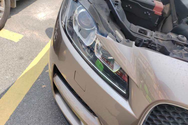 Used Jaguar F-PACE 2016 2.0T Two-Wheel Drive Urban Luxury Edition