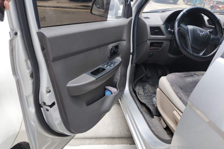 Used Wuling Hongguang 2018 1.5L Classic S Standard Model