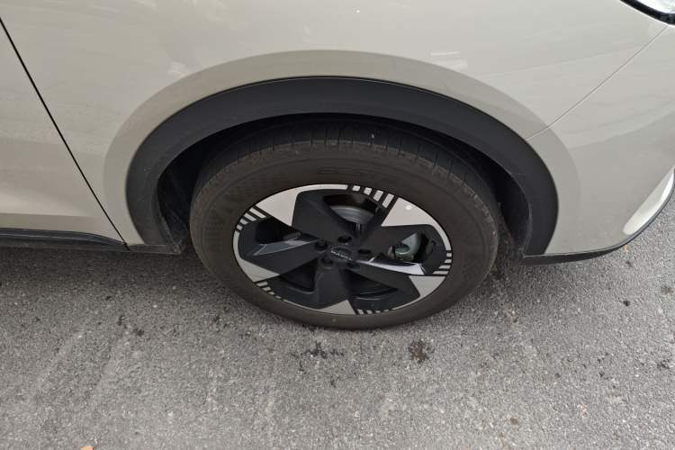 Used Haval Fierce Dragon Max 2025 Hi4 165 Plus Long-Range Version Right Front Wheel Hub