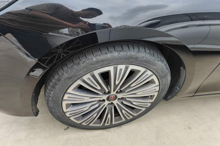 Used Hongqi H5 2022 Classic Model Facelift 1.5T DCT Qiyun Edition Left Front Wheel Hub