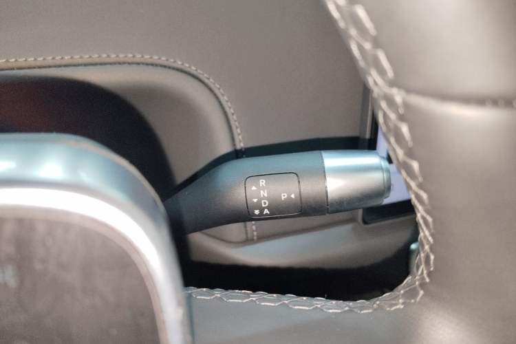 Used Li Auto L6 2025 Max Smart Refresh Edition Gear Lever