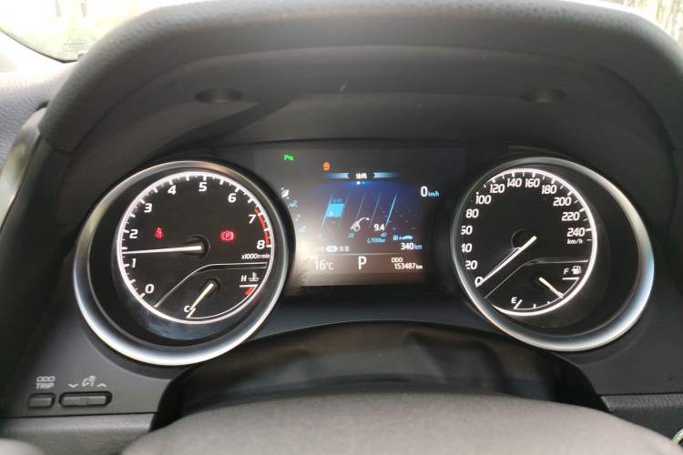 Used Toyota Camry 2018 2.0G Luxury Edition
