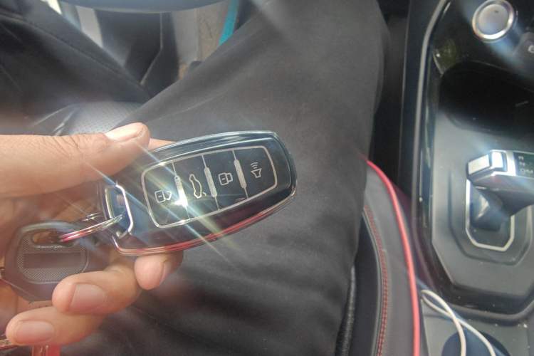 Used Haval H2s 2017 Blue Label 1.5T Dual-Clutch Luxury Model Vehicle Key