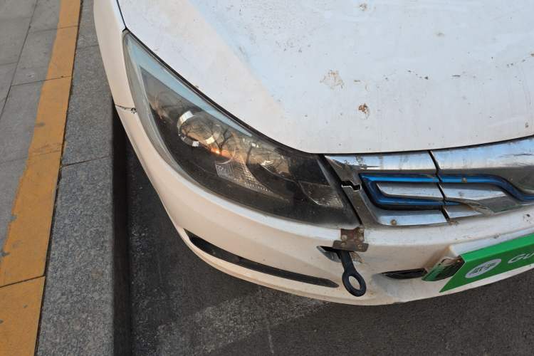 Used BYD e5 2016 300 Prestige Edition Right Front Headlight