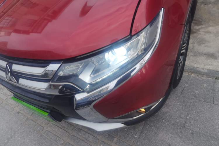 Used Mitsubishi Outlander 2018 2.0L Two-Wheel Drive Glory Edition 5 Seats
