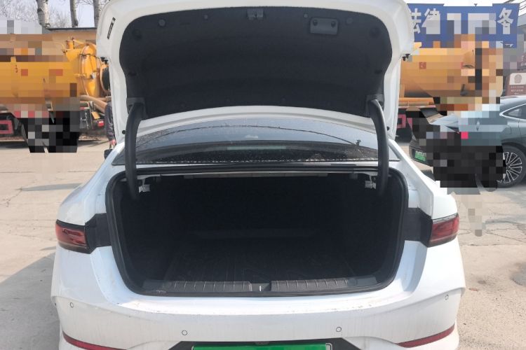 Used BYD Qin PLUS 2025 DM-i Smart Drive 55KM Leading Model
