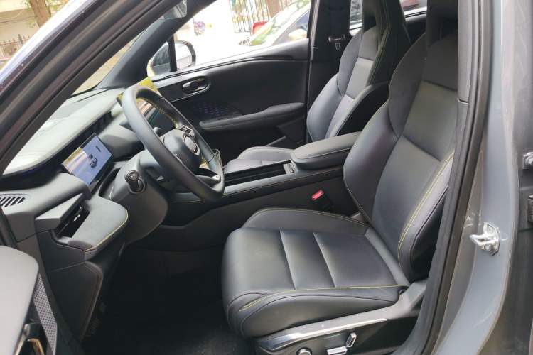 Used Lynk & Co 06 2025 Renew 1.5T Halo Left Front Seat