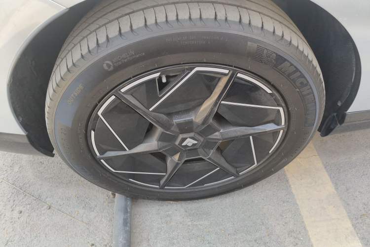 Used Hyptec HT 2023 670 Rear-Drive Ultra-High Voltage Version