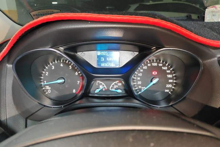 Used Ford Focus 2015 Hatchback 1.6L Automatic Fashion Edition
