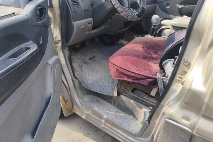 Used FORTHING Lingzhi 2014 V3 1.5L 7-Seater Standard Model II
