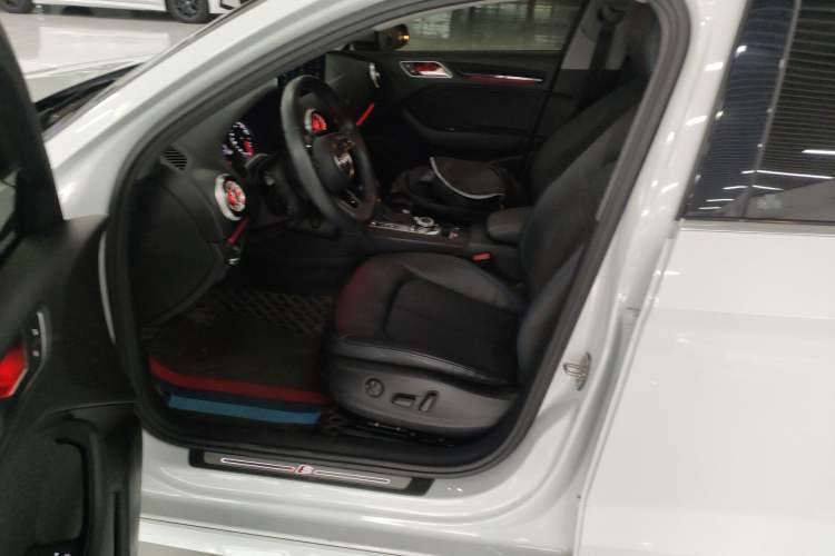 Used Audi A3 2020 Limousine 35 TFSI Fashion Edition China VI Emission Standard