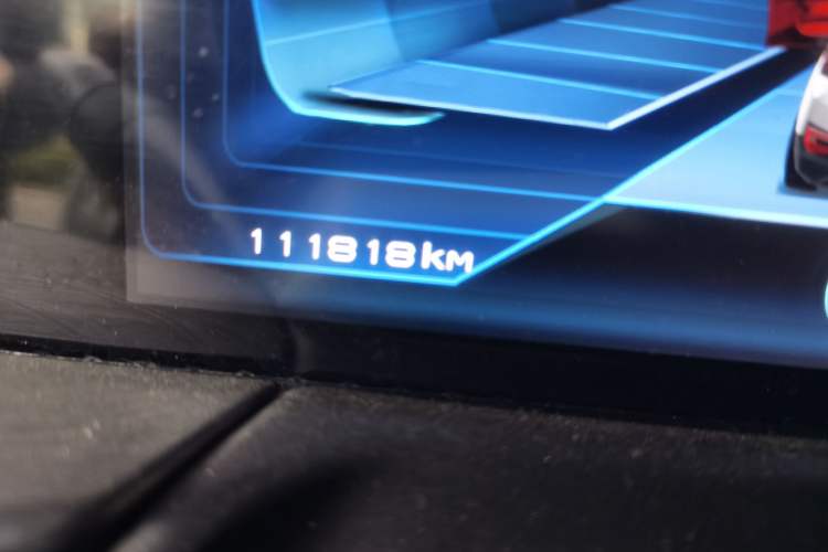 Used Bestune T77 2019 Facelift 230 TID Automatic Luxury Version China V Emission Standard Odometer Close Up