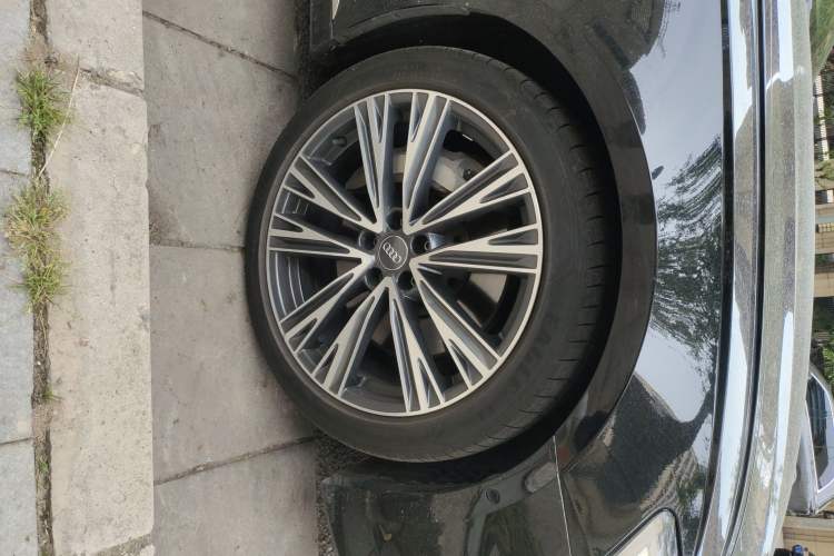 Used Audi A6L 2020 55 TFSI quattro Prestige Dynamic Edition Right Front Wheel Hub