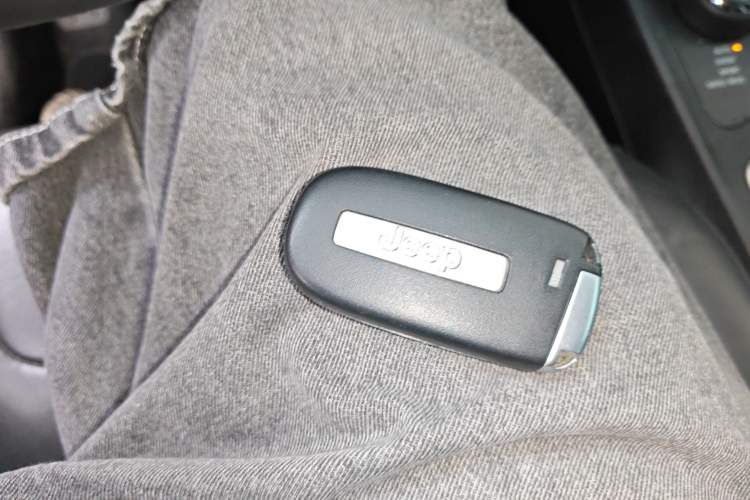 Used Jeep Cherokee 2016 2.4L Professional Smart Version