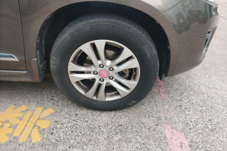 Used Haval H6 2013 Upgraded Model 2.4L Automatic Two-Wheel Drive Elite Version