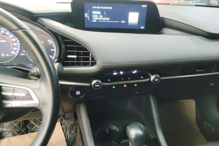 Used Mazda 3 Axela 2021 2.0L Automatic Zhiya Edition Audio And AC Panel