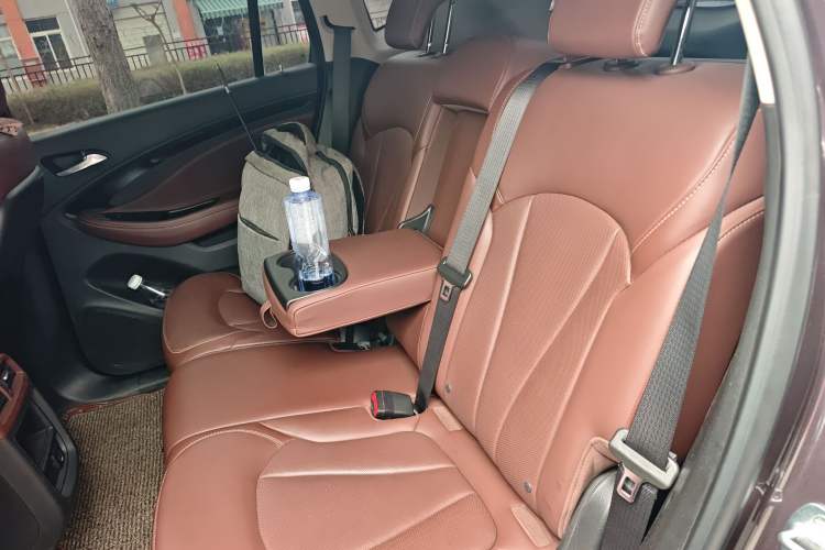 Used Buick Envision 2018 28T All-Wheel-Drive Versatile Sports Flagship Model