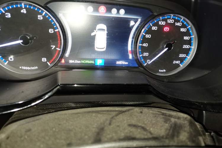 Used GAC Trumpchi GS7 2017 320T Two-Wheel-Drive Luxury Smart Connectivity Model
