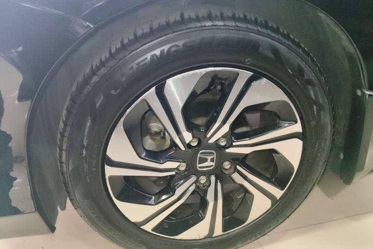 Used Honda Crider 2016 1.8L CVT Comfort Version
