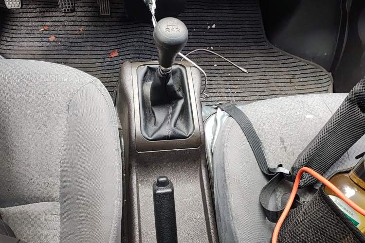 Used Wuling Rongguang S 2023 1.5L Base Version 5/7 Seats Gear Lever