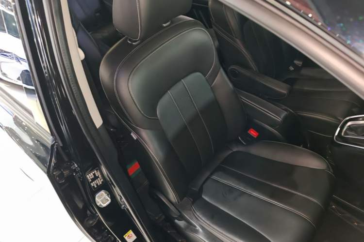 Used GAC Trumpchi M6 2021 270T DCT Luxury Edition (7 Seats)