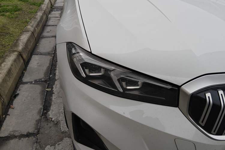 Used BMW i3 2025 eDrive 35 L
