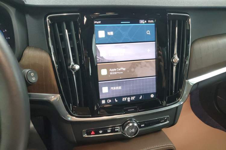 Used Volvo V90 2022 Cross Country B5 AWD Smart Range Edition