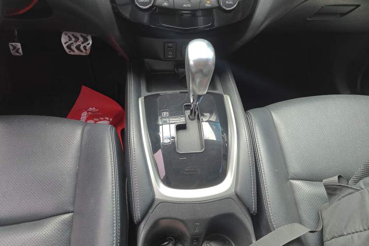 Used Nissan X-Trail 2015 2.0L CVT Comfort MAX Edition 2WD