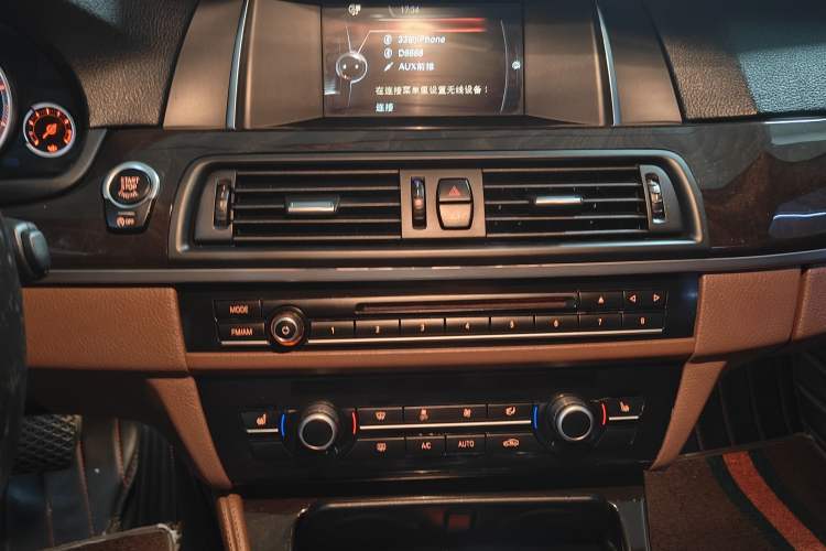 Used BMW 5 Series 2017 525Li Leading Model Audio And AC Panel