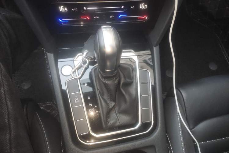 Used Volkswagen Magotan 2020 330TSI DSG Leading Model
