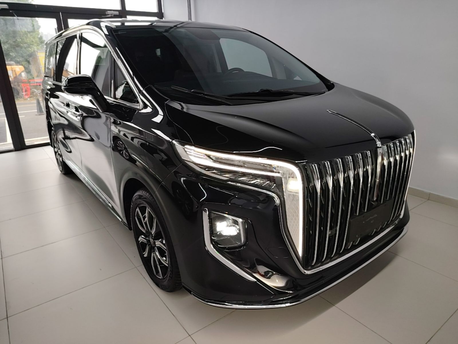 Hongqi HQ9 2023 2.0T Smart Connect Flagship Edition - Chinese Trim Yue — снимка 3