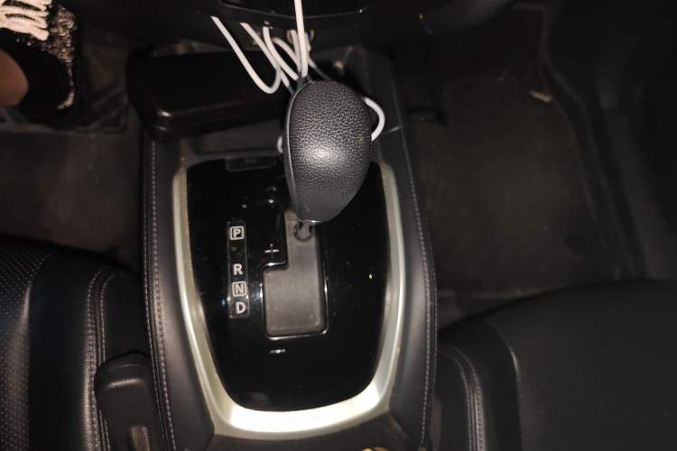 Used Nissan X-Trail 2016 2.5L CVT Sport Edition 4WD Gear Lever
