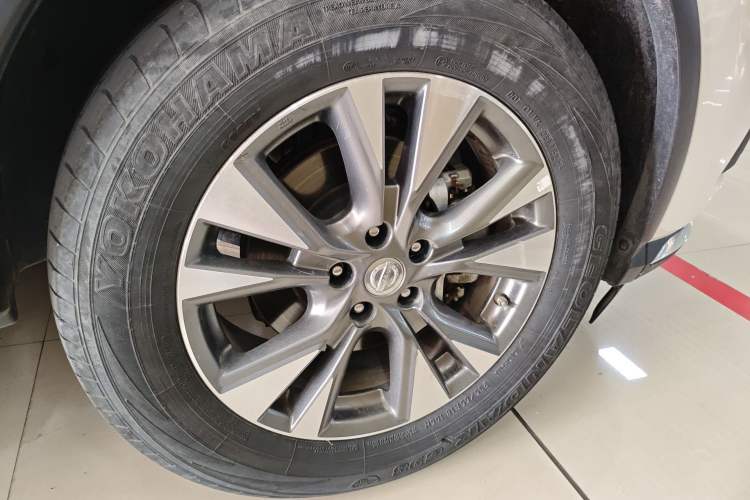 Used Nissan Murano 2019 2.5L XL Two-Wheel Drive Smart Connect Luxury Edition China VI Standard