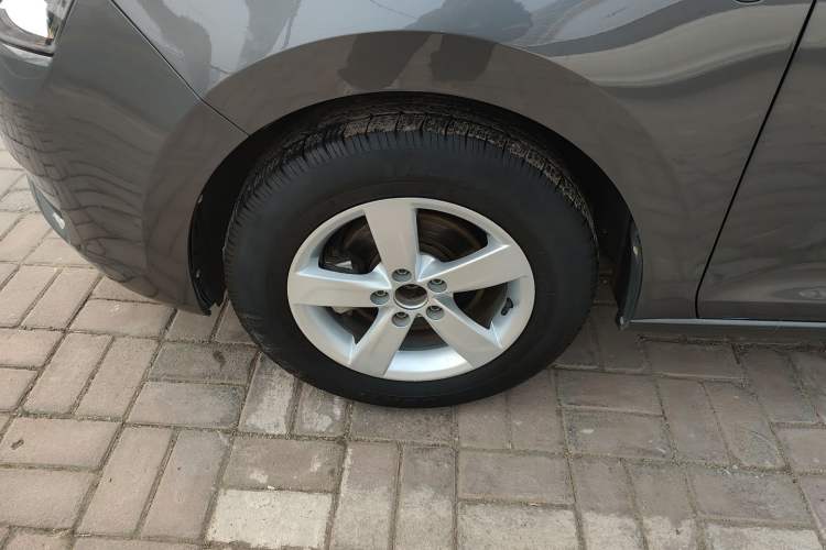 Used Skoda Rapid 2016 1.4L Manual Front-Wheel Drive Model