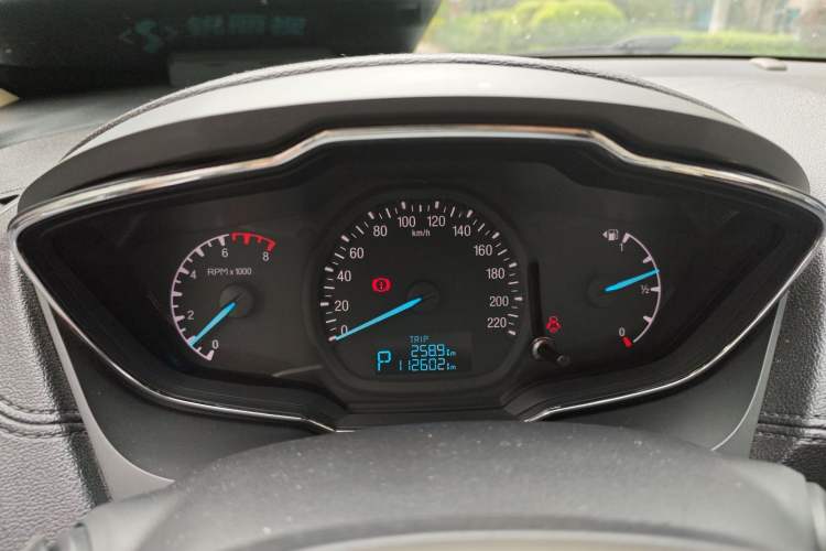 Used Ford Escort 2015 1.5L Automatic Fashion Model Instrument Cluster