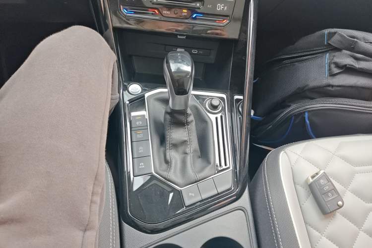 Used Volkswagen Tayron 2023 330TSI Two-Wheel-Drive Luxury Plus Advanced Version