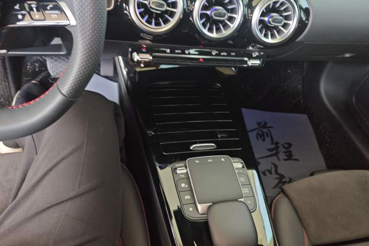 Used Mercedes-Benz A-Class 2023 A 200 L Fashion Model Gear Lever