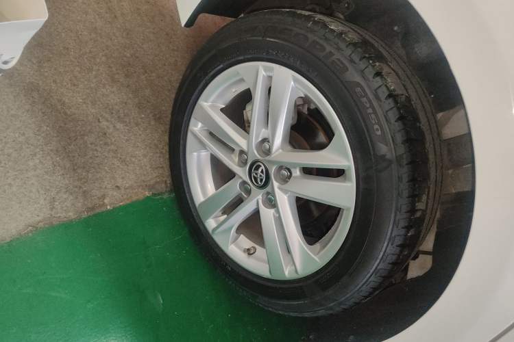 Used Toyota Levin 2022 185T CVT Luxury Edition Right Rear Wheel Hub