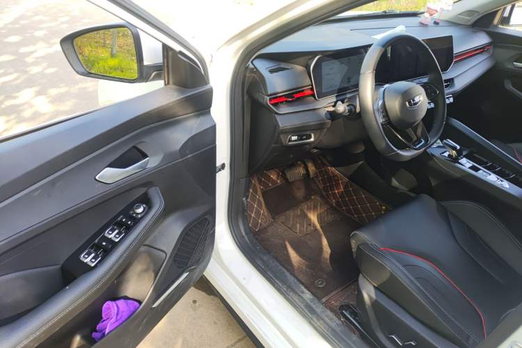 Used Geely Auto Binray 2022 Binrui COOL 1.5T DCT Electric Edition Driver Seat