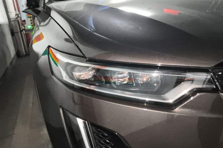 Used Cadillac XT6 2020 28T Six-Seater Luxury Sporty Enjoy-the-Comfort Safety Edition
